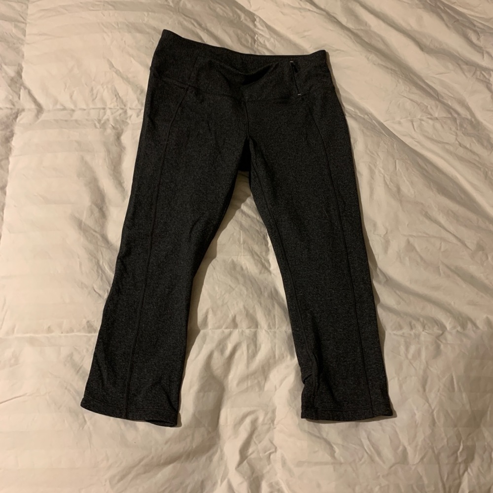 Calia by Carrie Underwood Capri workout pants